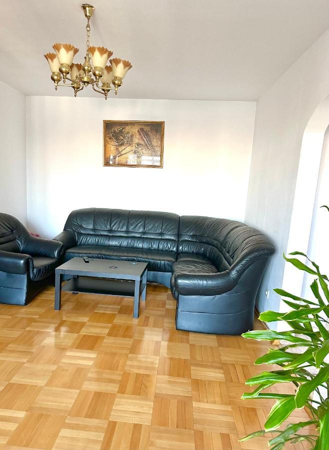 Vintage Bucharest Apartment 外观 照片